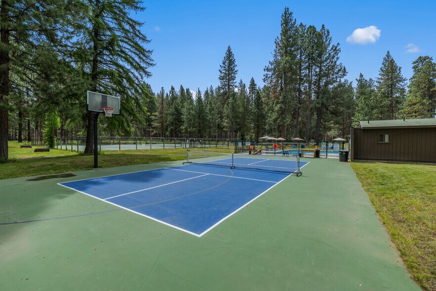More Photos Of 13375 SW Forest Service Rd, Camp Sherman Hotel For Sale
