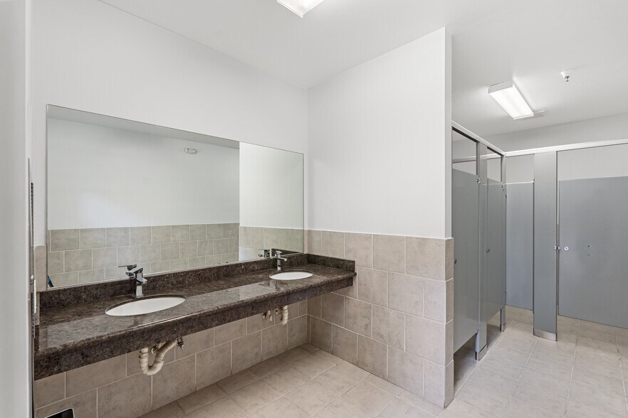 More Photos Of 161 Starlite St, South San Francisco Warehouse For Sale