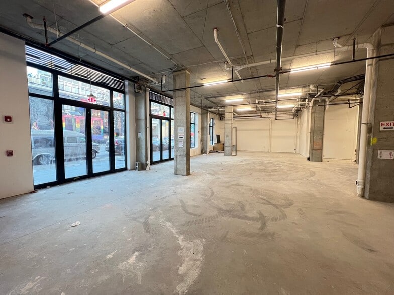 More Photos Of 139 Christopher Columbus Dr, Jersey City Apartments For Lease