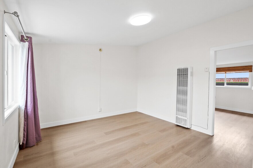 More Photos Of 609 W E St, Wilmington Apartments For Sale