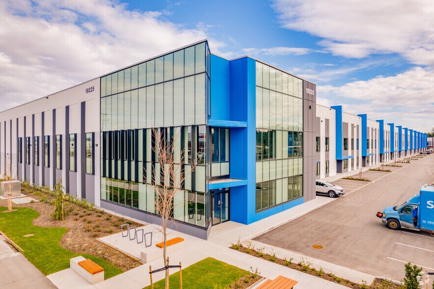 More Photos Of 19225 32 Av, Surrey Warehouse For Lease