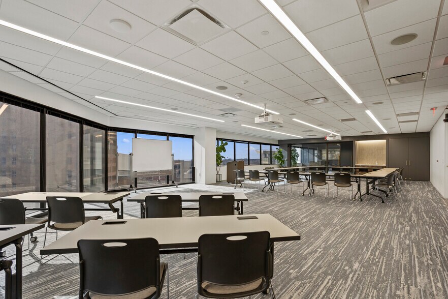 More Photos Of 188 E Capitol St, Jackson Office For Lease