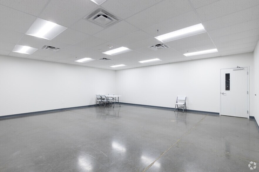 More Photos Of 201 Richard Knock Hwy, Walton Distribution For Lease