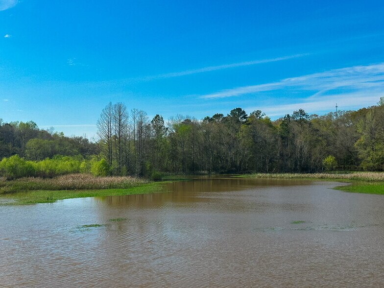 More Photos Of 1010 N Eufaula Ave, Eufaula Hotel For Sale