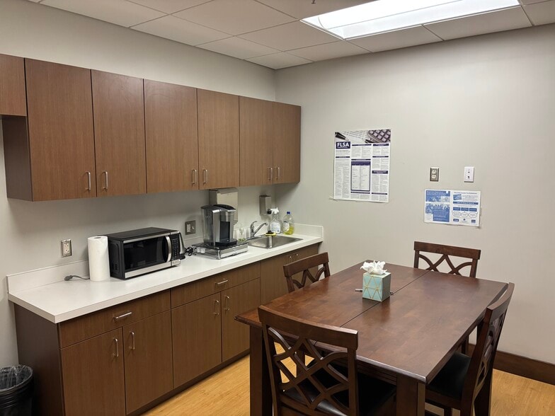 More Photos Of 24430 Stone Springs Blvd, Dulles Town Center Medical For Lease