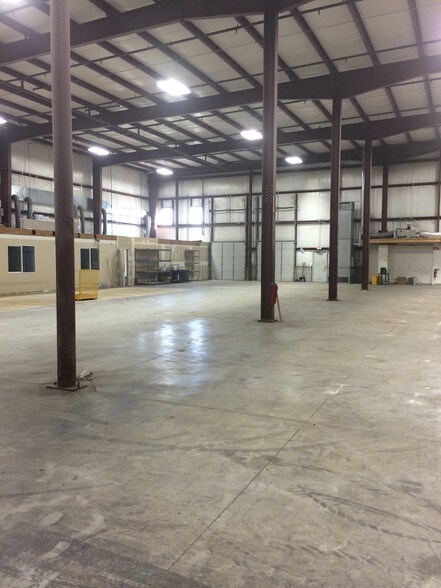 More Photos Of 5600 N 58th Ct, Lincoln Warehouse For Lease