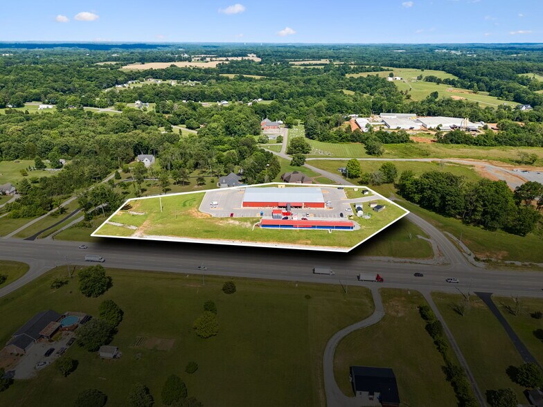 More Photos Of 4070 Old Highway 431, Greenbrier Freestanding For Sale