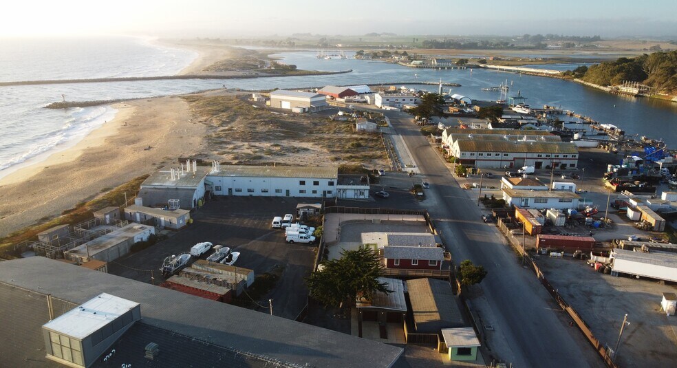 More Photos Of 7550 Sandholdt Rd, Moss Landing Warehouse For Sale