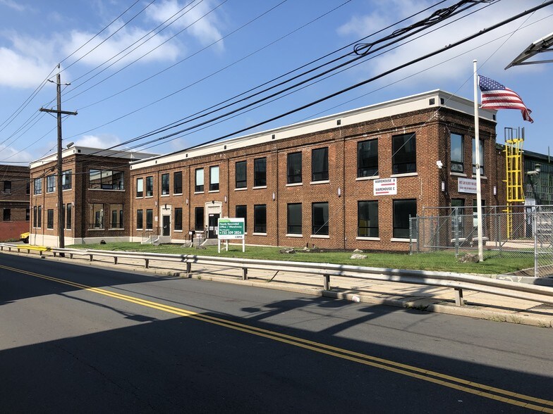 More Photos Of 99 Jersey Ave, New Brunswick Warehouse For Lease