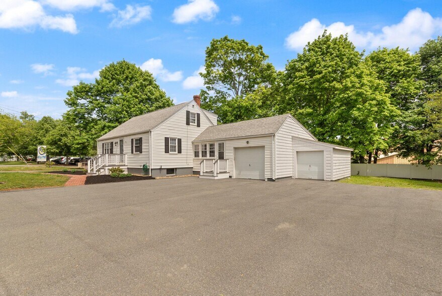 More Photos Of 32 Prince St, Danvers Office For Lease