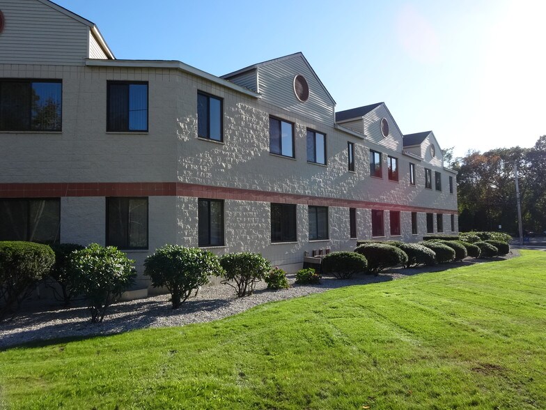 More Photos Of 200 Centerville Rd, Warwick Office Residential For Lease