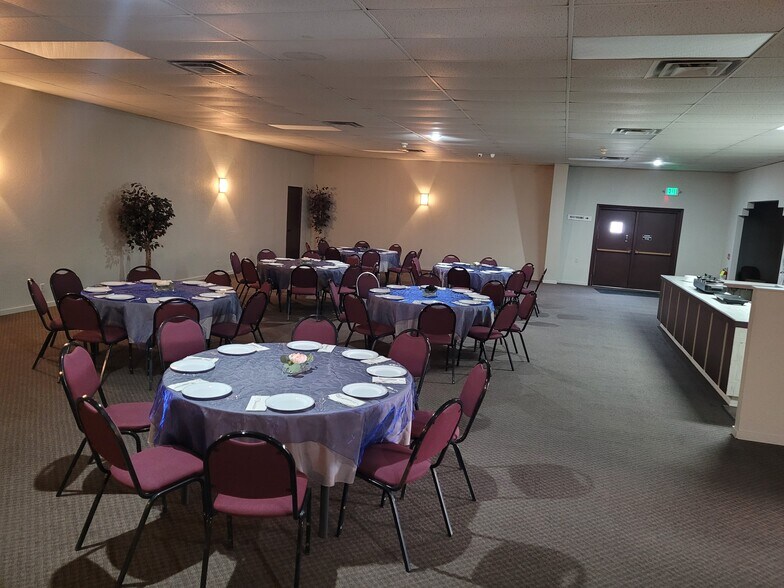 More Photos Of 615 E 3rd St, Kimball Restaurant For Sale