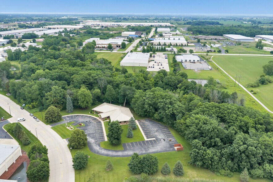 More Photos Of 2980 Walker Dr, Green Bay Office For Sale
