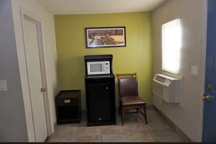 More Photos Of 1526 W Foothill Blvd, Rialto Hotel For Sale