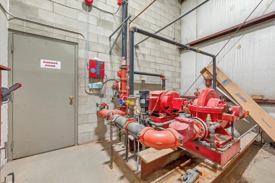 More Photos Of 11-25 Harding St, Middletown Warehouse For Sale