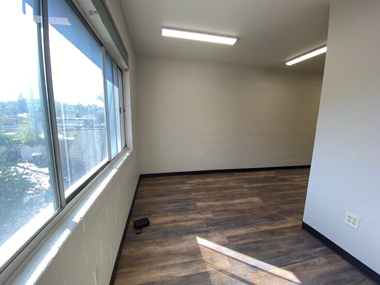 More Photos Of 8415 La Mesa Blvd, La Mesa Office For Lease