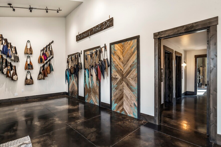 More Photos Of 19885 7th St, Bend Light Manufacturing For Lease