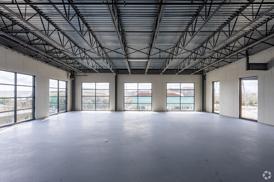 More Photos Of 3601 S Congress Ave, Austin Office For Lease