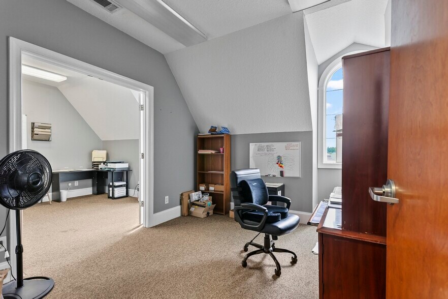 More Photos Of 201 Business Park Dr, Rincon Office For Sale