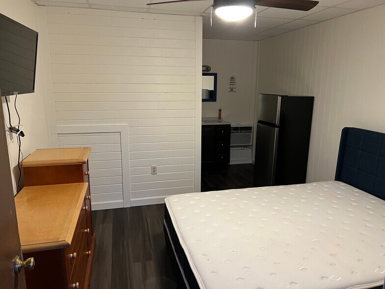 More Photos Of 112 N River Dr, Jarvisburg Hotel For Sale