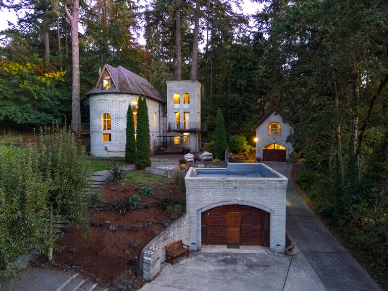 More Photos Of 1820 E 28th Ave, Eugene Multifamily For Sale