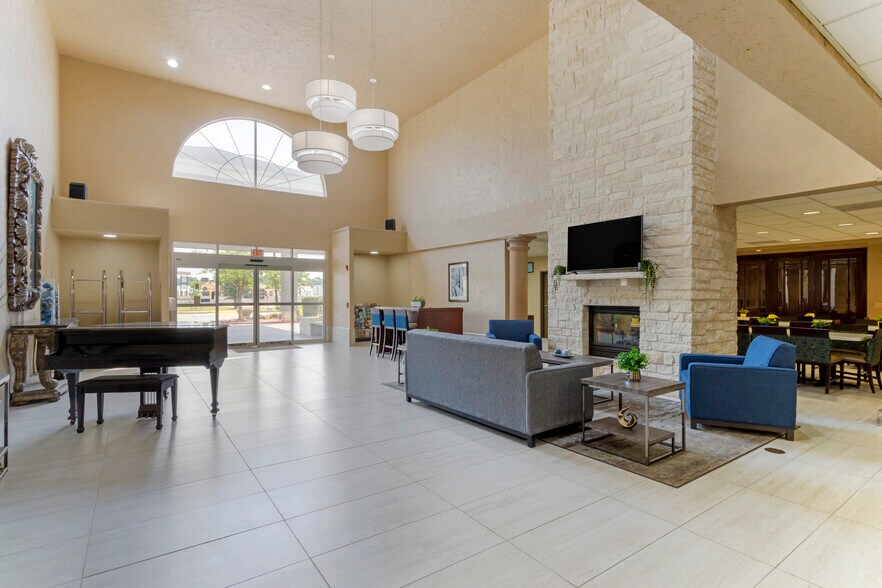More Photos Of 22223 Highway 59 N, Humble Hotel For Sale