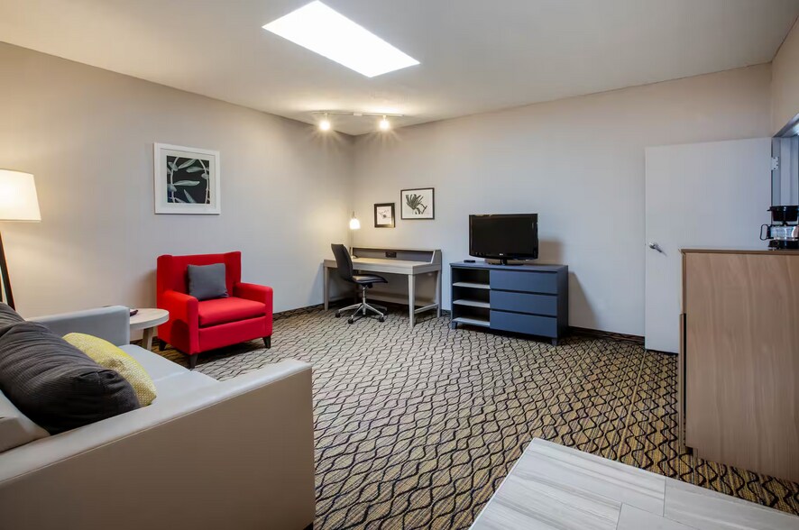 More Photos Of 1919 Star Batt Dr, Rochester Hills Hotel For Sale