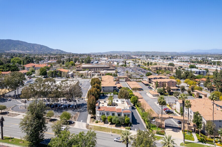 More Photos Of 370 W Grand Blvd, Corona Office For Lease