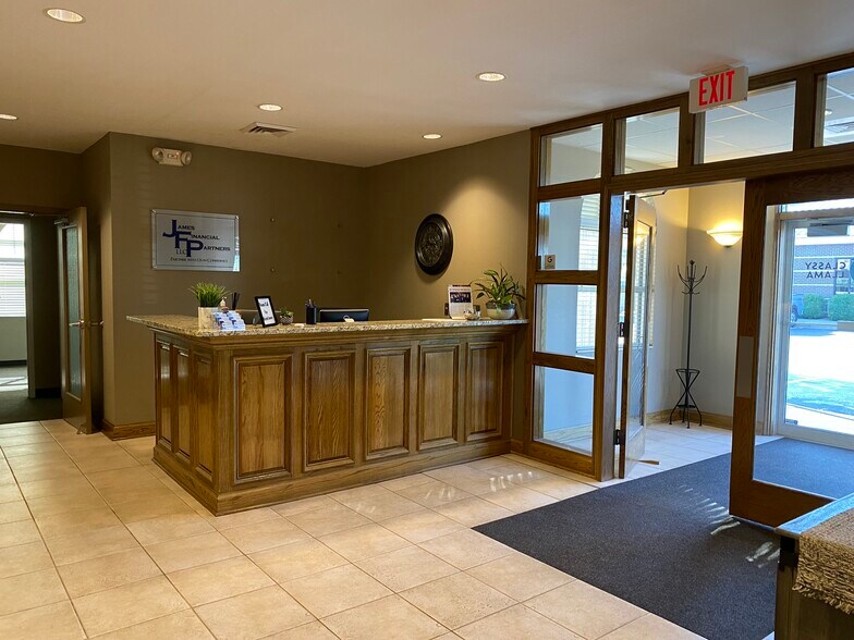 More Photos Of 909 E Republic Rd, Springfield Office For Lease