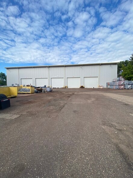 More Photos Of 200 N Hardman Ave, South Saint Paul Manufacturing For Sale