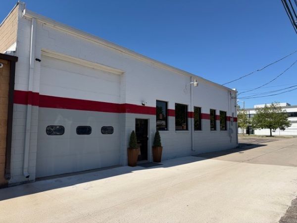 Primary Photo Of 1020 W 14 Mile Rd, Clawson Warehouse For Sale