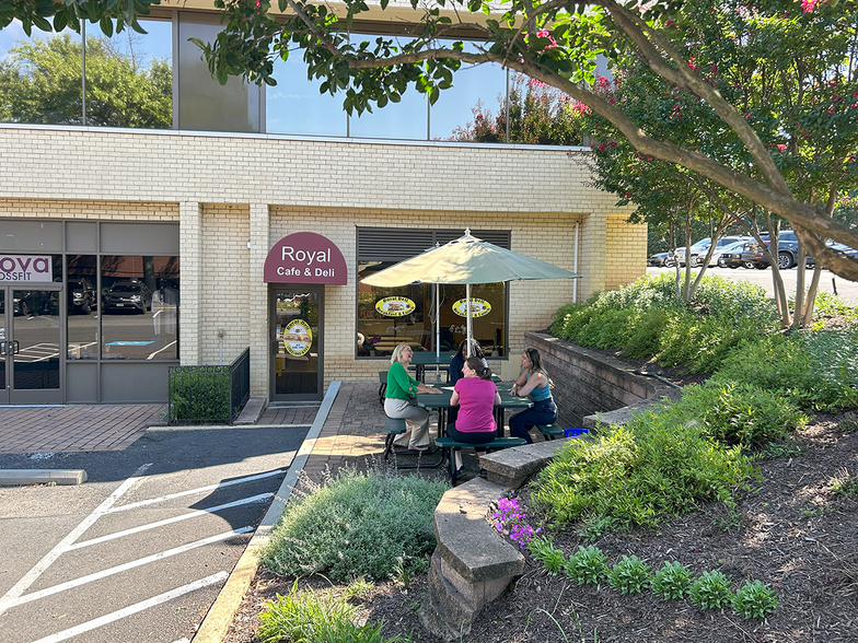 More Photos Of 8001 Forbes Pl, Springfield Office For Lease