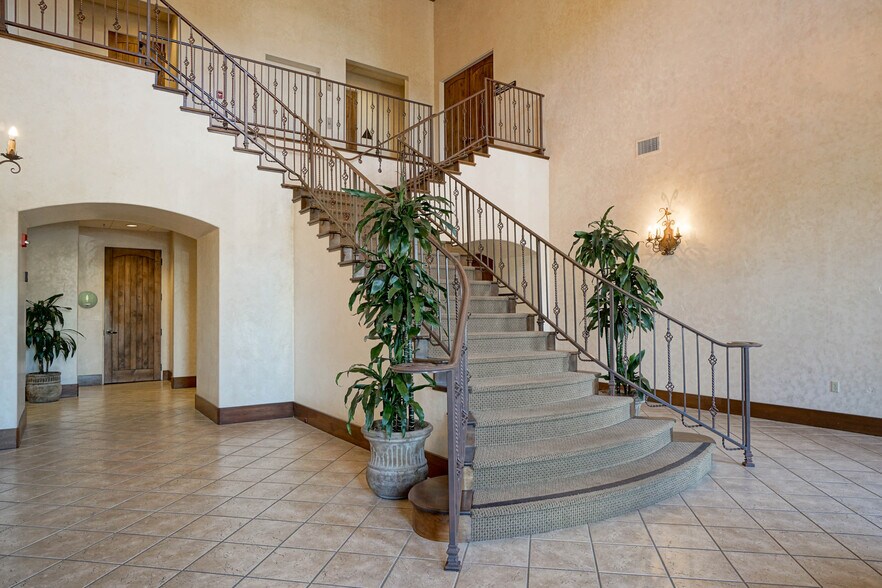More Photos Of 24591 Silver Cloud Ct, Monterey Office For Lease