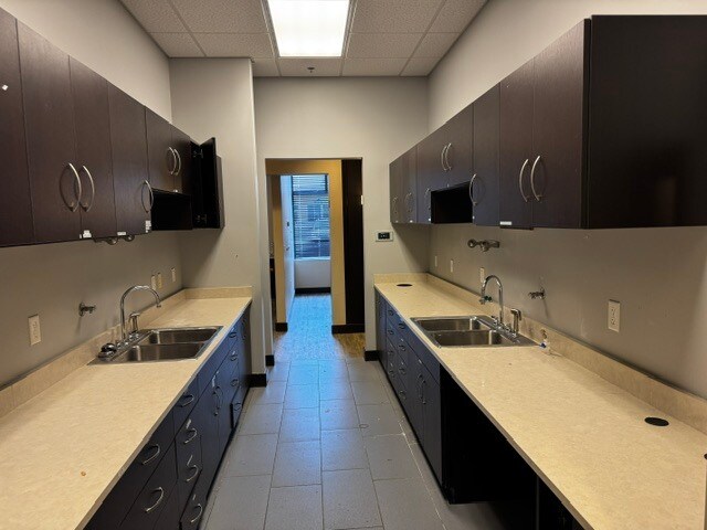 More Photos Of 508 W I 240 Service Rd, Oklahoma City Storefront For Lease