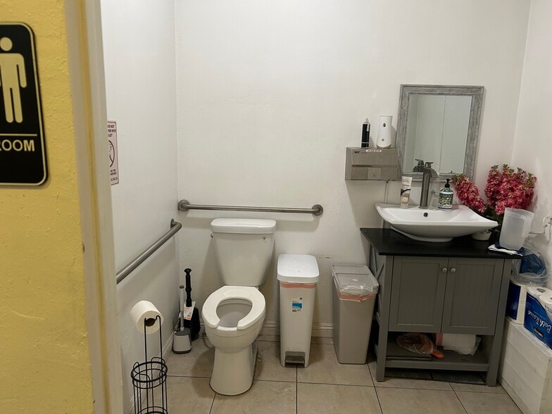 More Photos Of 12092-12096 Brookhurst St, Garden Grove Storefront For Sale