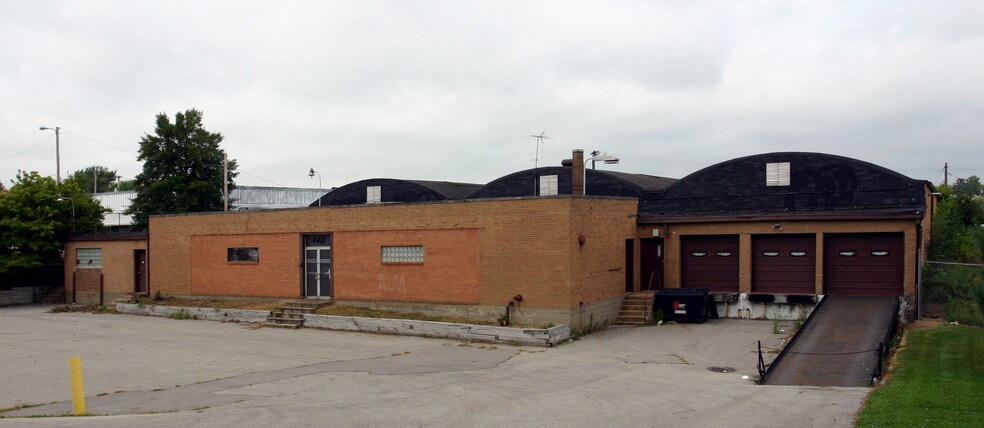 Primary Photo Of 4422 Ridgewood Ave, Saint Louis Manufacturing For Sale