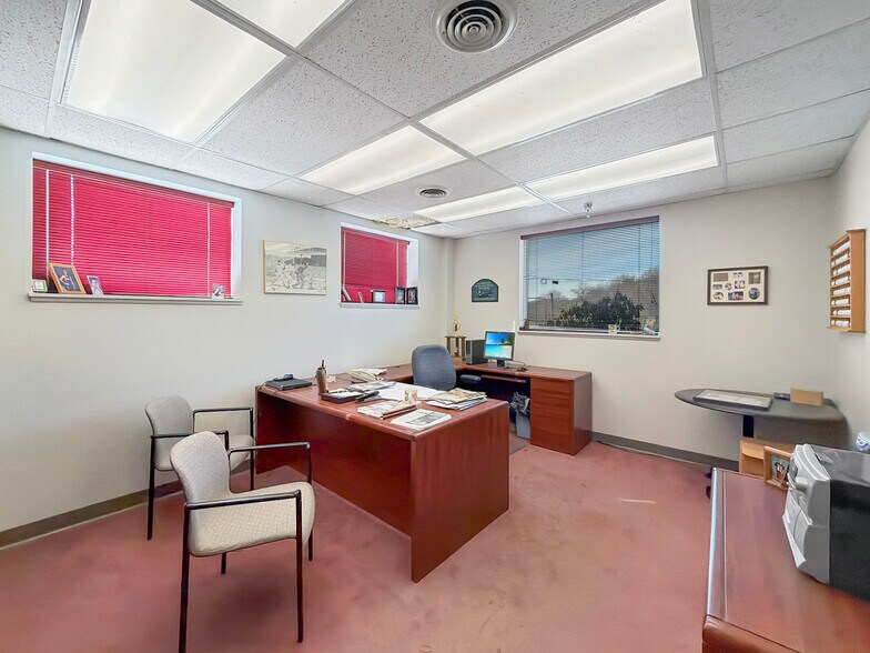 More Photos Of 850-992 Eisenhower Blvd, Johnstown Medical For Sale