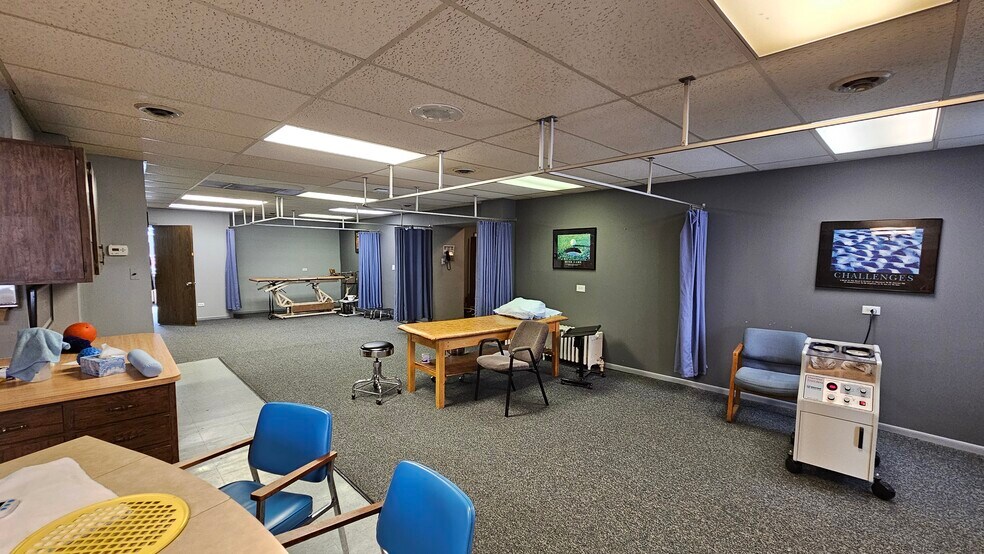 More Photos Of 1816 170th St, Hazel Crest Medical For Sale