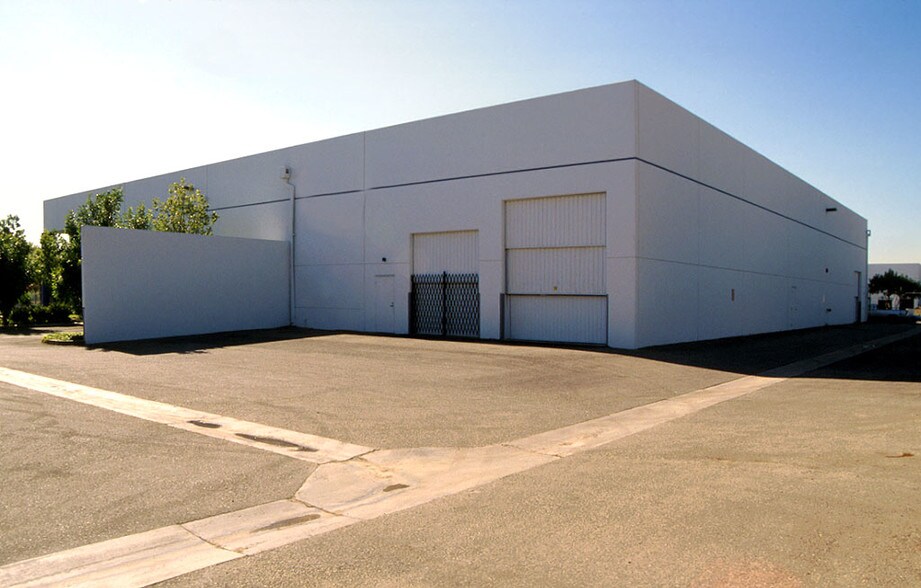 More Photos Of 4237 E Airport Dr, Ontario Warehouse For Sale