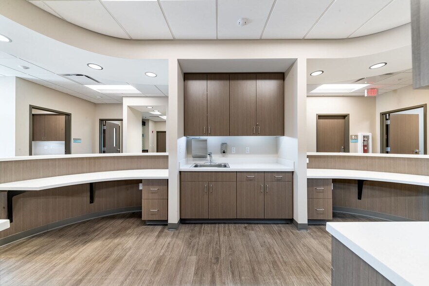 More Photos Of 5181 Murfreesboro Rd, La Vergne Medical For Lease