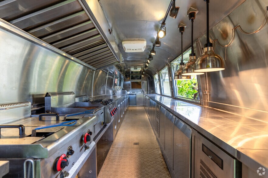 More Photos Of 65 Hana Hwy, Paia Restaurant For Sale