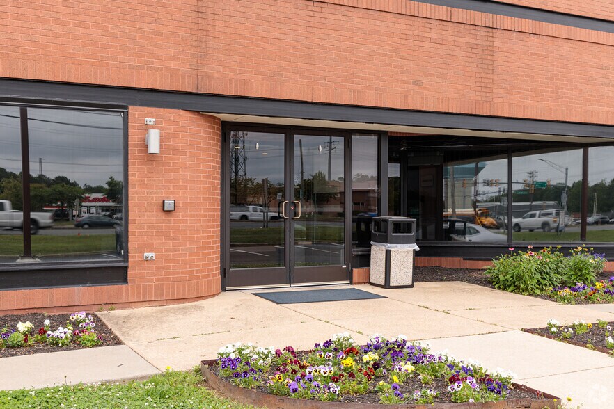 More Photos Of 22738 Maple Rd, Lexington Park Office For Sale