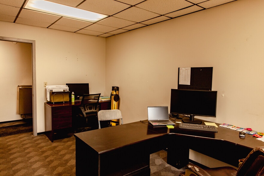 More Photos Of 3448 N Huetter Rd, Post Falls Office For Sale