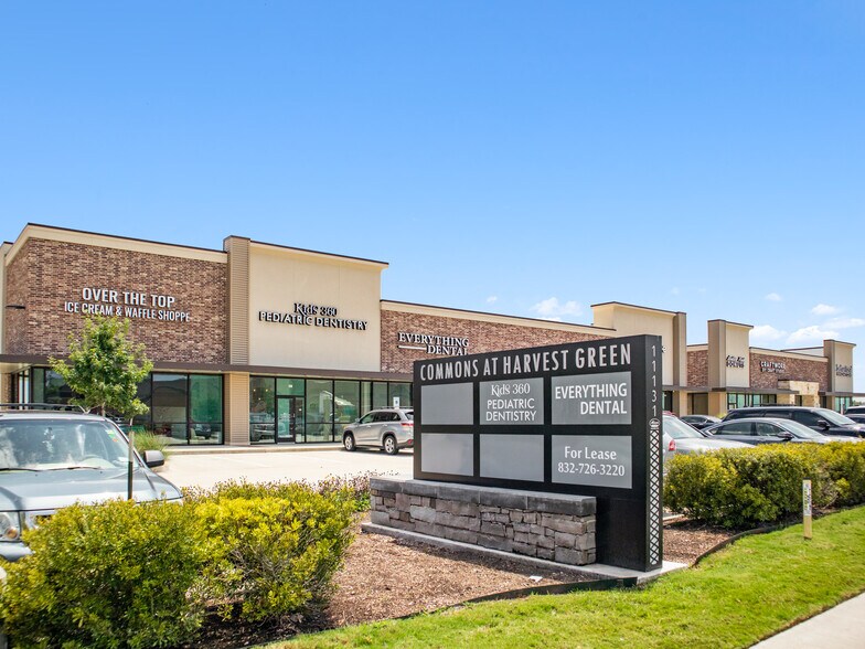 More Photos Of 11131 Harlem Rd, Richmond Freestanding For Lease