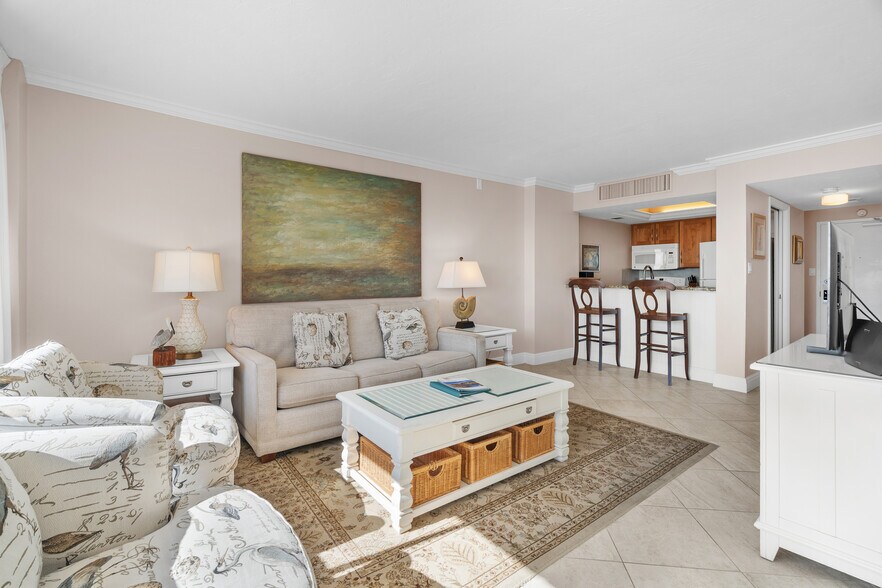 More Photos Of 5966 Midnight Pass Rd, Sarasota Hotel For Sale