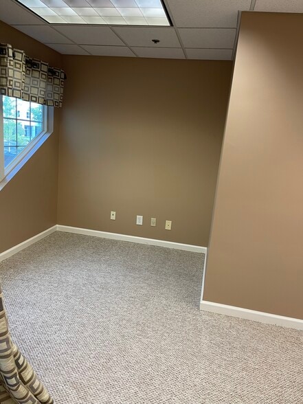 More Photos Of 3745 Cherokee St, Kennesaw Loft Creative Space For Lease