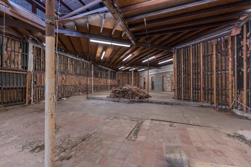 More Photos Of 800 Cincinnati Ave, San Antonio Freestanding For Sale