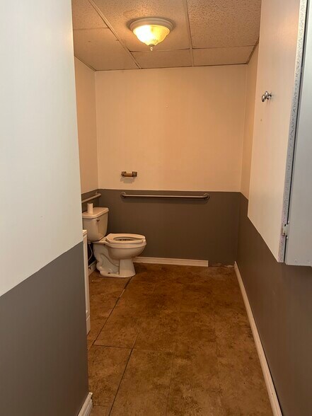 More Photos Of 10158 Niagara Falls Blvd, Niagara Falls Storefront Retail Office For Sale