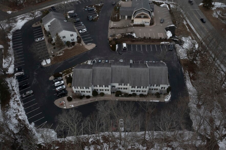 More Photos Of 11 Woodland Rd, Madison Medical For Sale