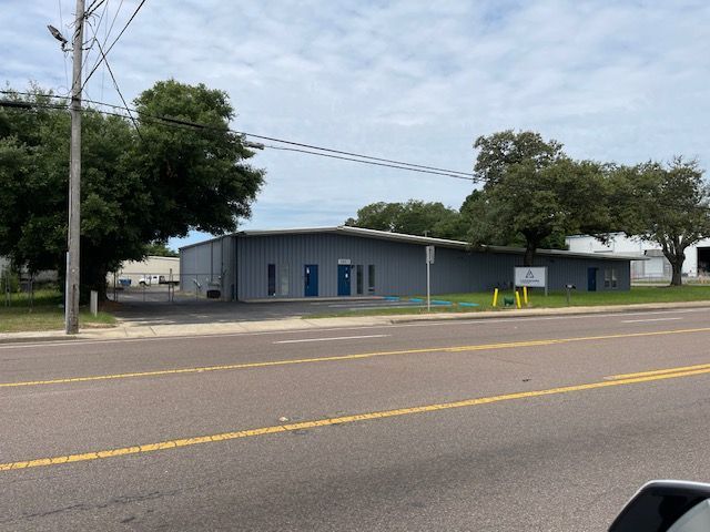 More Photos Of 3885 N Palafox Hwy, Pensacola Warehouse For Sale
